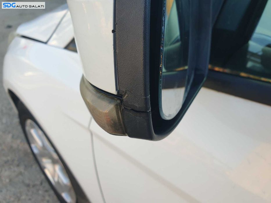 Oglinda Electrica Stanga cu Defect FARA Pliere Rabatare Ford Focus 3 NFL Non Facelift 2010 - 2014 Culoare Alb 5B [C9438]
