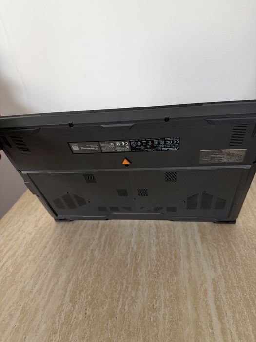 Laptop Gaming Asus F16 RTX4050/16 GB RAM/I5/DDR5/144 Hz