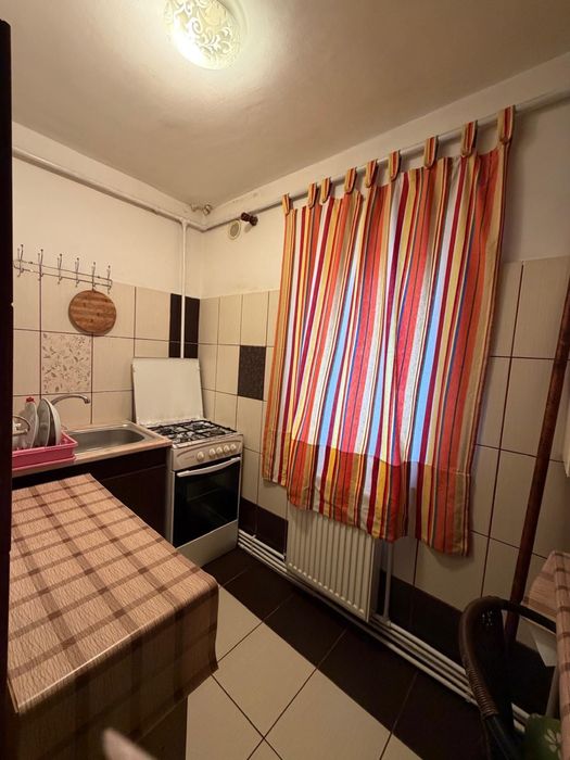 Apartament cu o camera DE INCHIRIAT