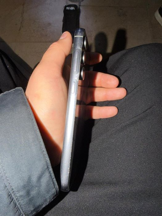 Продаю самсунг с 23 фе на 128 гб