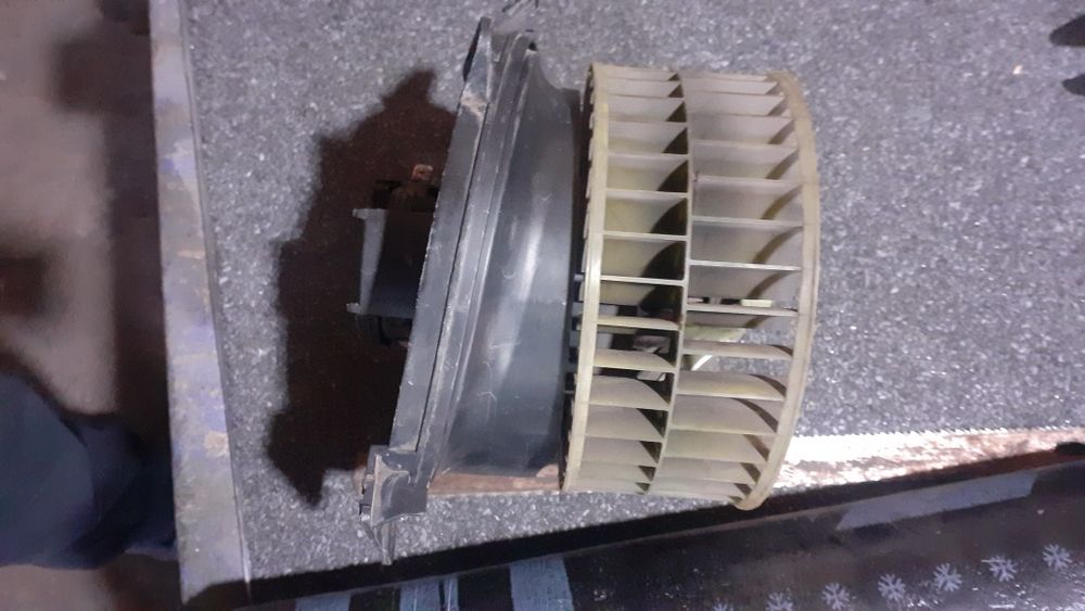 Моторчик печки мерседес 124 оригинал