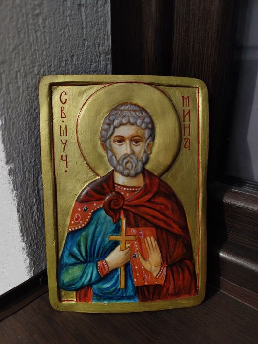 Икони. Ръчно рисувана глинена икона.