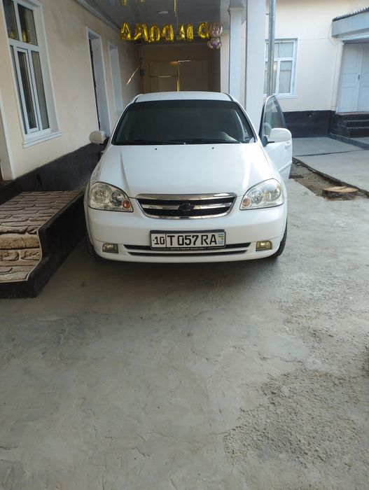 Lasseti 1.8 sotiladi