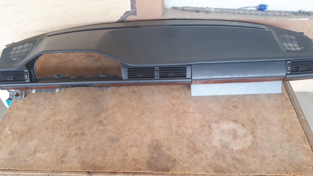 мерс 124 панель...