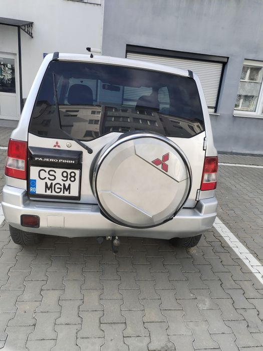 Mitsubishi pajero pinin