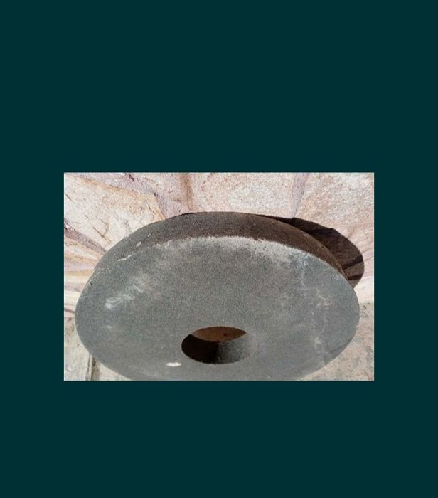 Стари инструменти - чукуве, клещи, пили,скоби, секачи, мрамор...