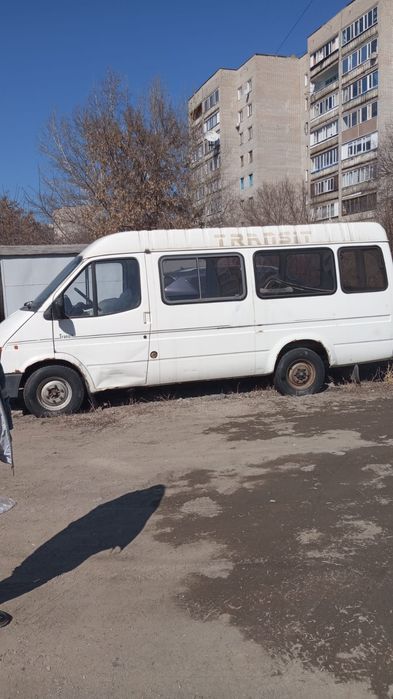 Автомашина Форд Транзит
