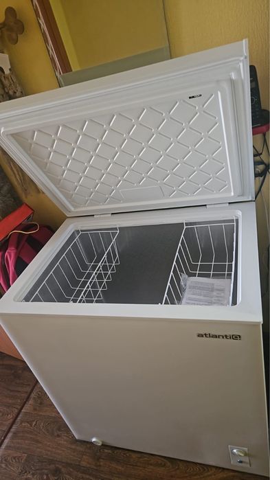 Продам морозильник