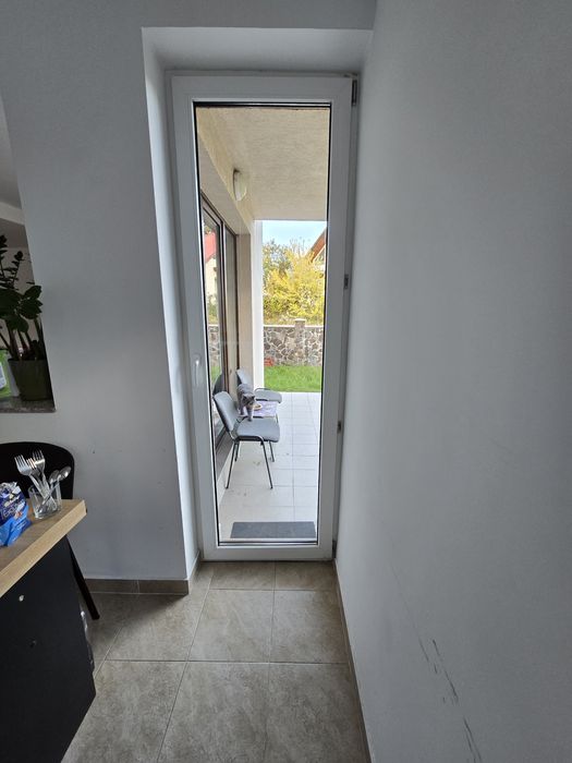 Vând geamuri termopan si usi de balcon