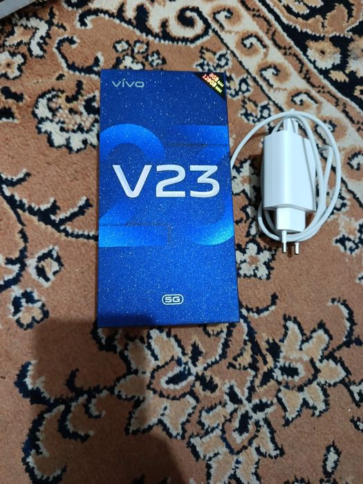 Продам Телефон Виво у 23 за  70000