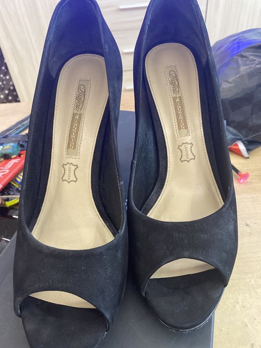 Отворени обувки Buffalo London  30