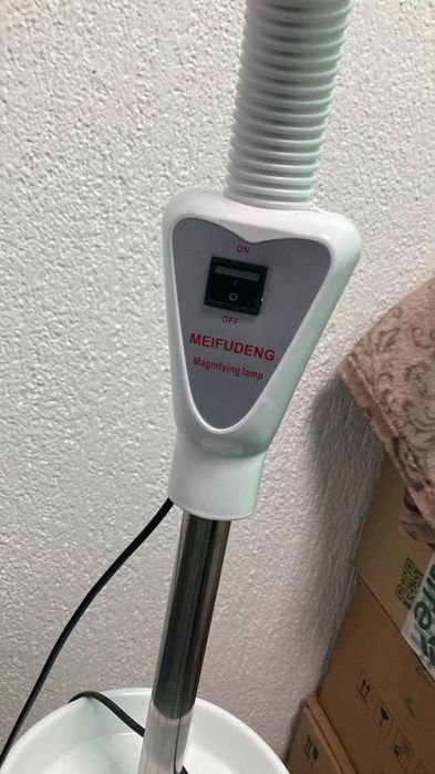 Лампа лупа напольная