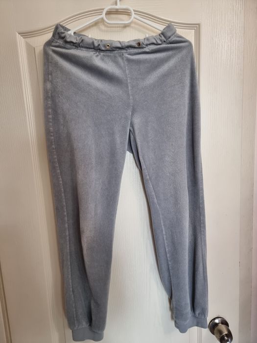 Клин и суитчър и спортен екип за момиче  около 150 см