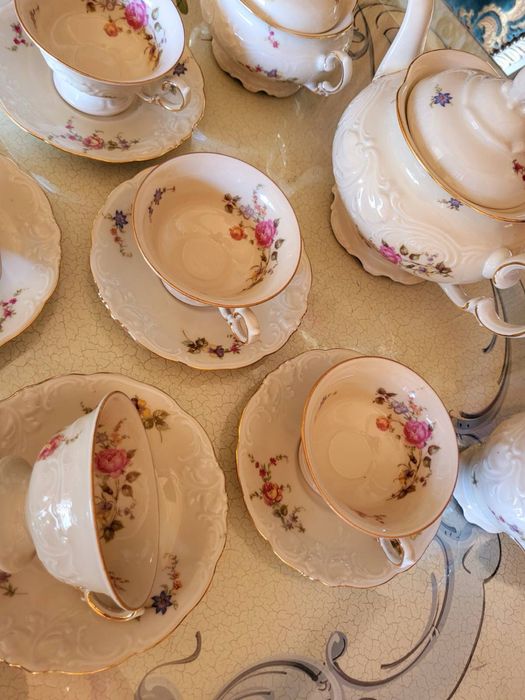 Изключително красив сервиз за кафе