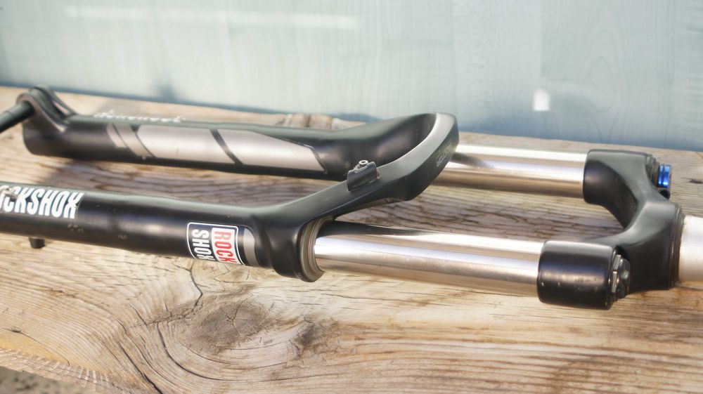 вилка rockshox sektor 27,5 с проходна ос 15 x 100
