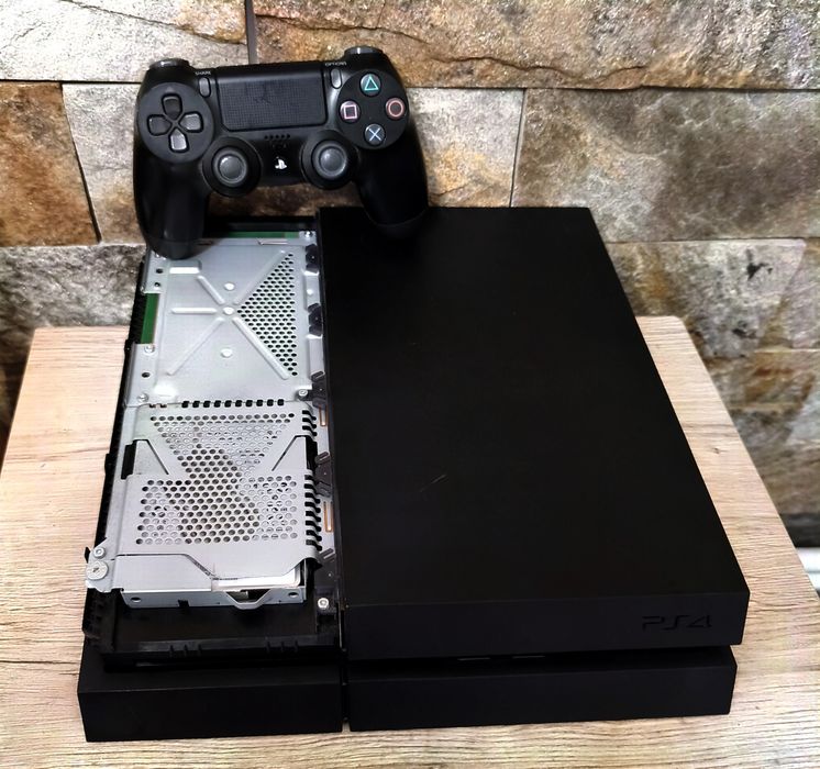 PlayStation 4 / Ps4 Phat Sony 2TB HDD cu +20 jocuri+1 Maneta Wireless+1 Joc pe CD cadou+Accesorii