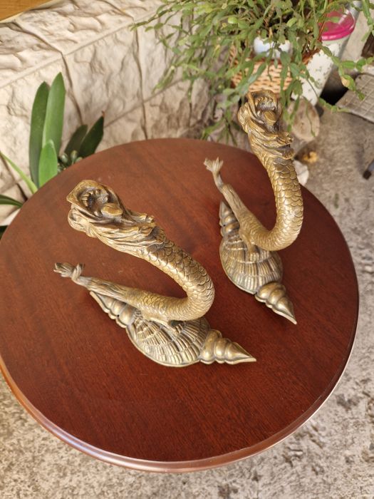 Чифт страхотни антикварни бронзови държачи за завеси от 19 век