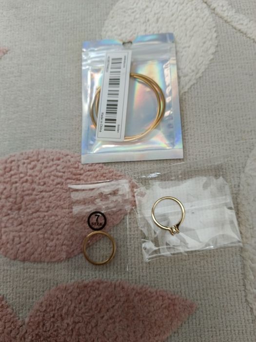 В продаже кольца бижутерия