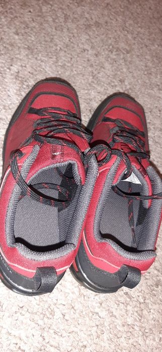 Adidasi dama dechatlon pentru drumetie nr 38