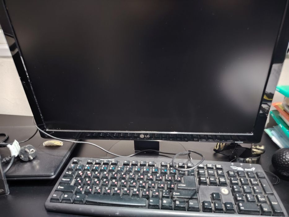 Компьютер с комплектом полным и принтер