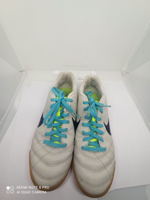 Adidași Nike de sala