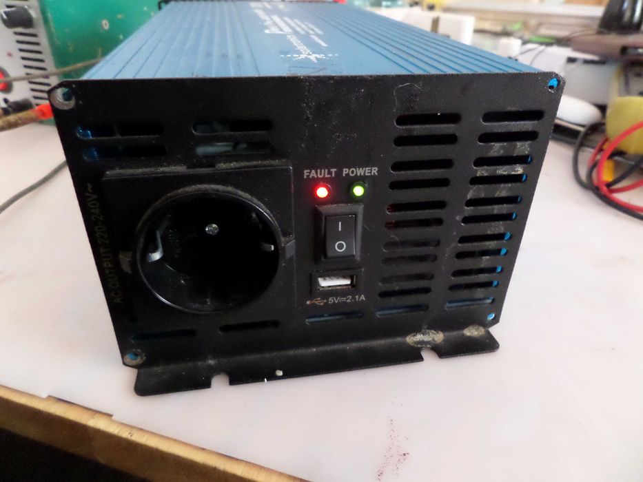 Invertor Solartronics unda pura 2000w Germany in protectie de reparat