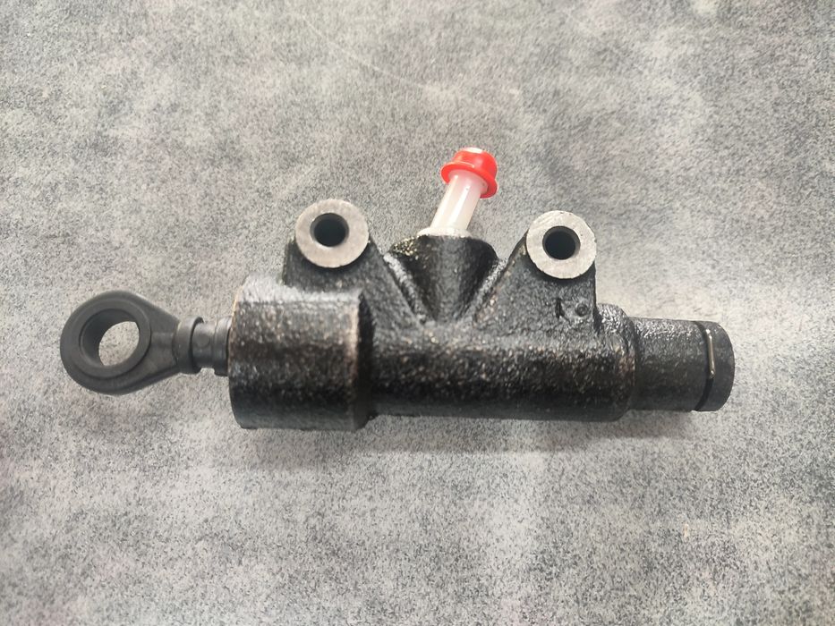 Цилиндр сцепления главный BMW X5 E53 E39