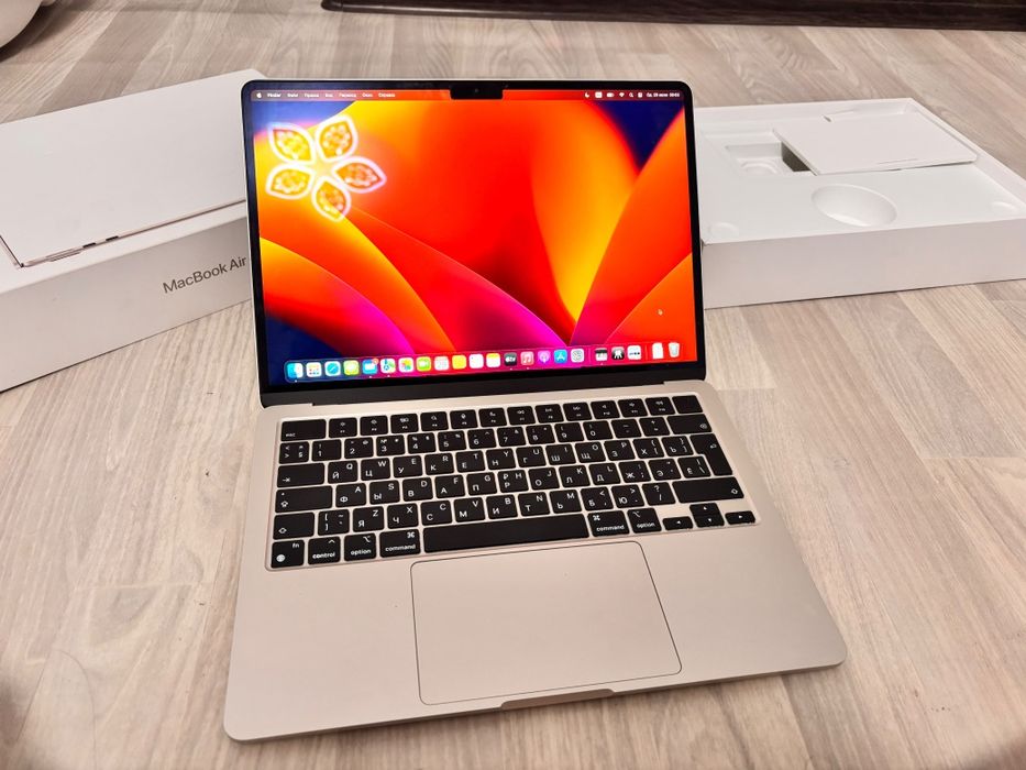 Продам мак бук (Apple mac book air M2)