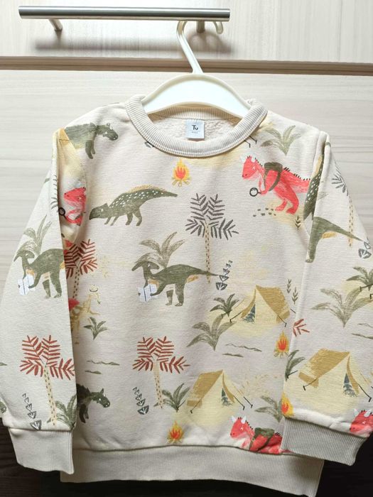 Детски чисто нови пуловери