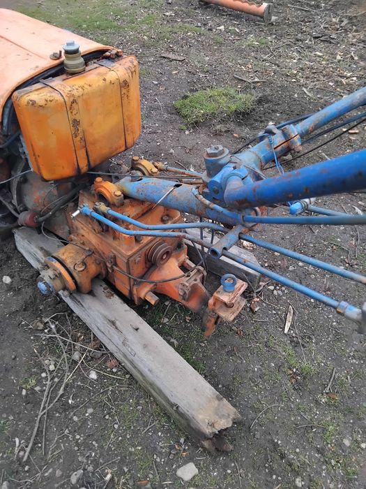 Vând motocultor sau schimb