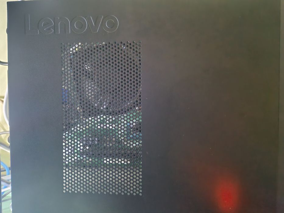 Компютър  Lenovo