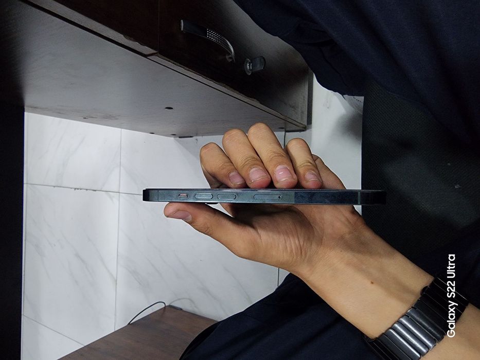 Srochna Iphone 13 pro karopka dakument bor 256 gb 2 ta simkartali