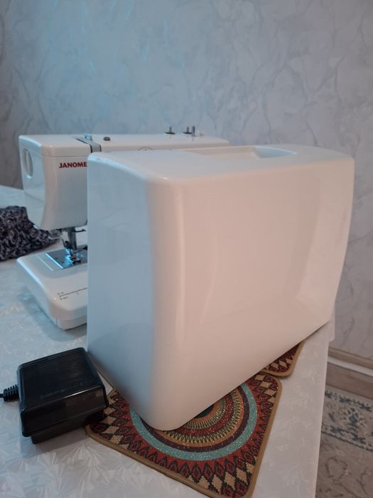Продается швейная машинка Janome 5519