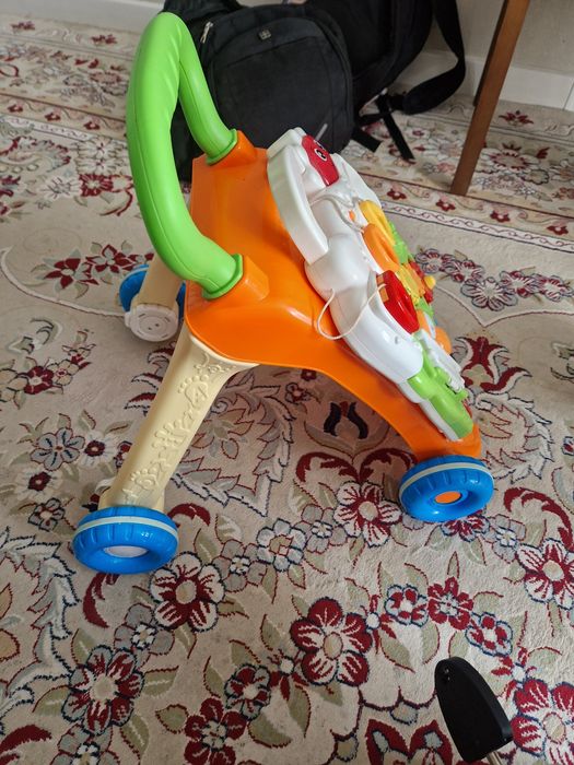 Продам детский велосипед бонус  ходунки