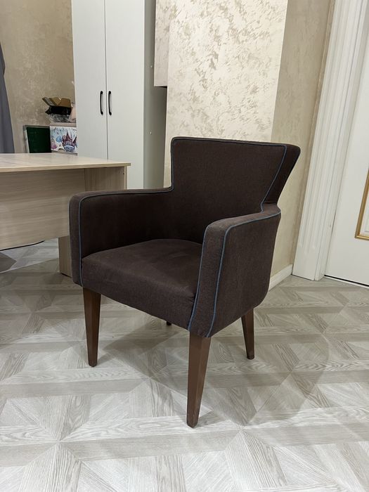 Кресло 2 шт, стол 1 шт