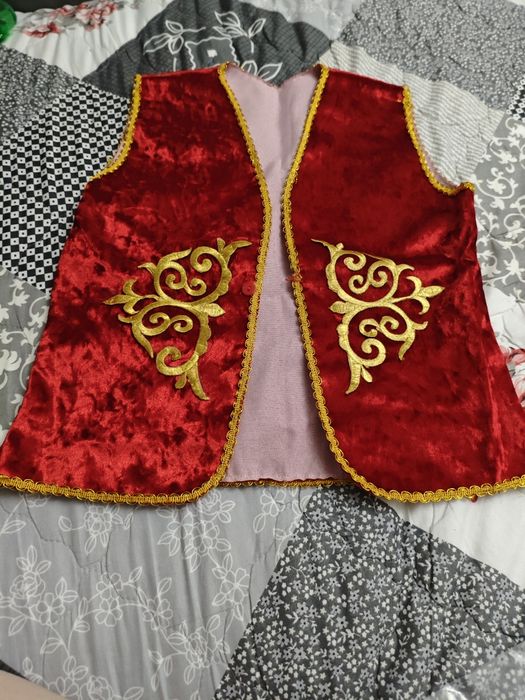 Жилетка нацианольная