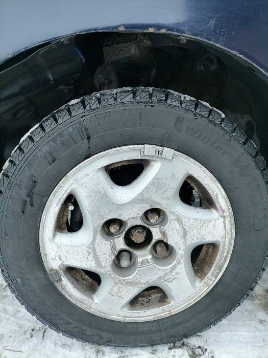 Машина Nissan Primera