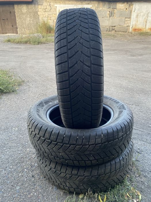 225/65 R17 Goodyear