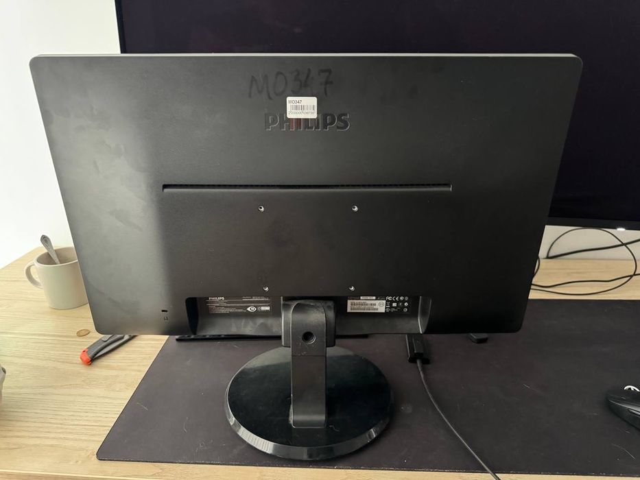 Монитор Philips236V4