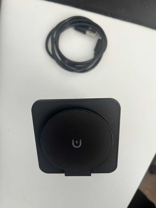 продам зарядное устройство 3 в 1