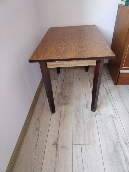 Продается столик