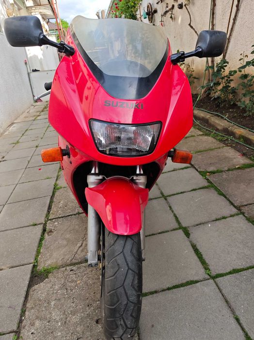 Motocicleta Suzuki RF600R