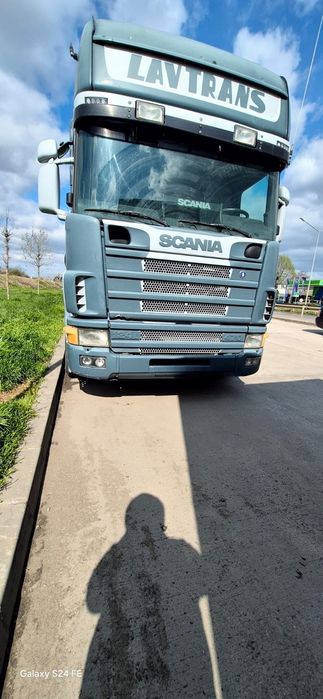 Vând scania 124l
