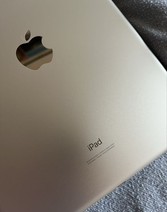 Продам Планшет Apple iPad 10.2 3Гб/256 Гб