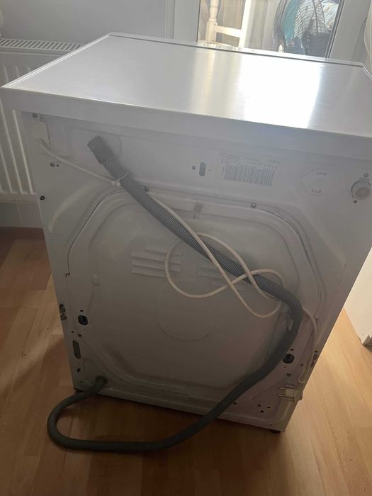 Стиральная машинка Indesit