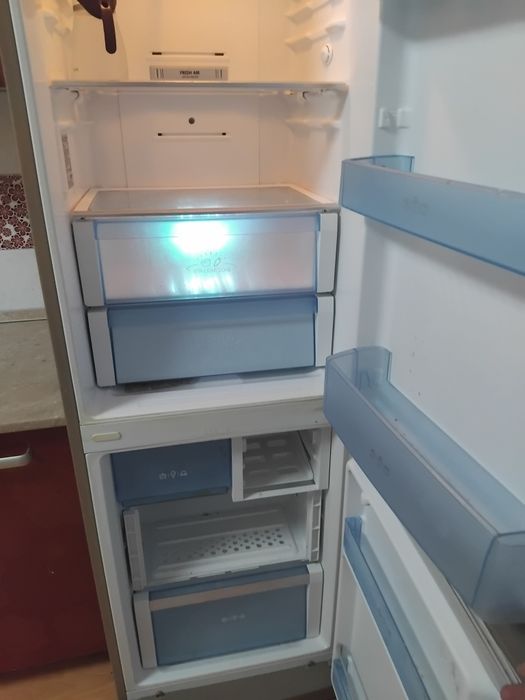 Продам холодильник