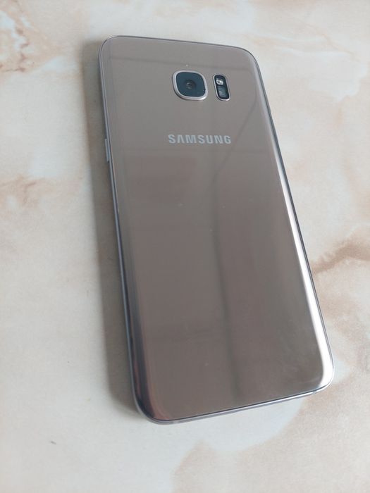 Vând Samsung Galaxy S7 Edge Gold spart, perfect funcțional /poze reale