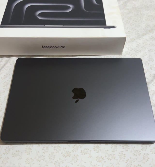 MacBook Pro M3 Pro 16 inch