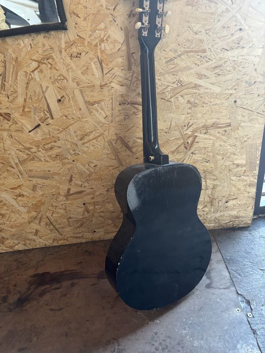 Продам аккустическую гитару