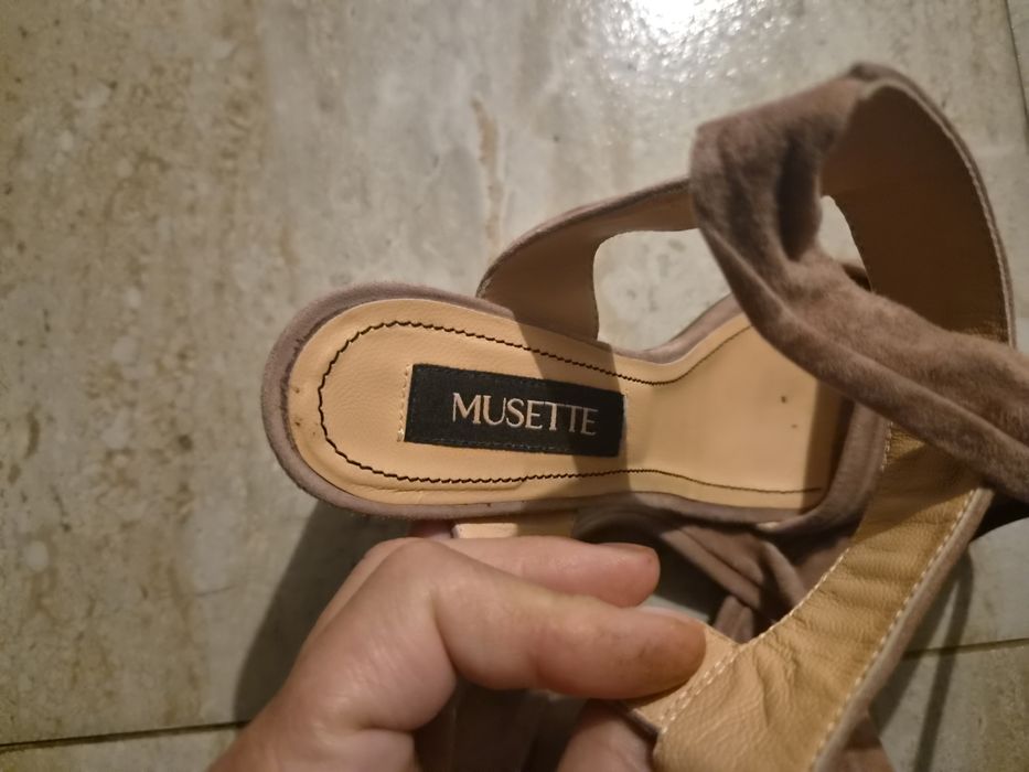 Sandale piele intoarse